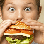 Поколение гамбургеров: в России растет уровень ожирения среди подростков