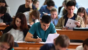 В РГГУ проверят работу студента, написавшего диплом с помощью нейросети
