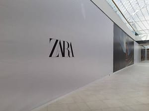 Специально для России: Zara возвращается под другим именем и с другой одеждой